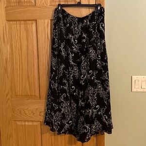 Elegant Black and White Paisley Skirt